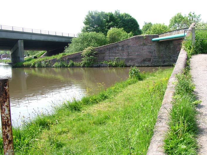 Junction of the Bridgewater towards Runcorn (to the right)