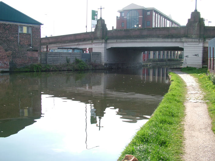 Broadheath bridge (Bridge 30)