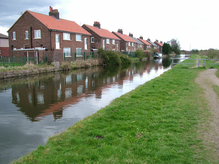 Canalside housing at Bedford