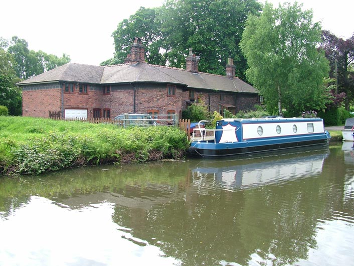 Nice old house on the canal at Moore