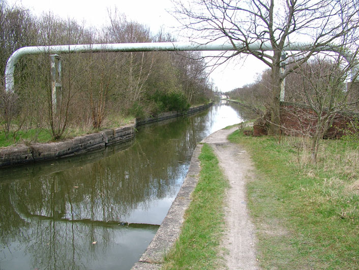 Pipe bridge