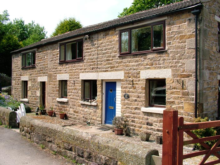 Canalside cottages