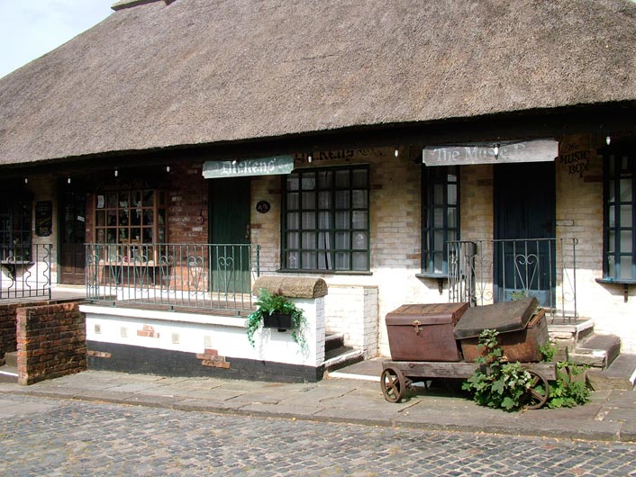 Back of Guy's and Owd Nell's Tavern